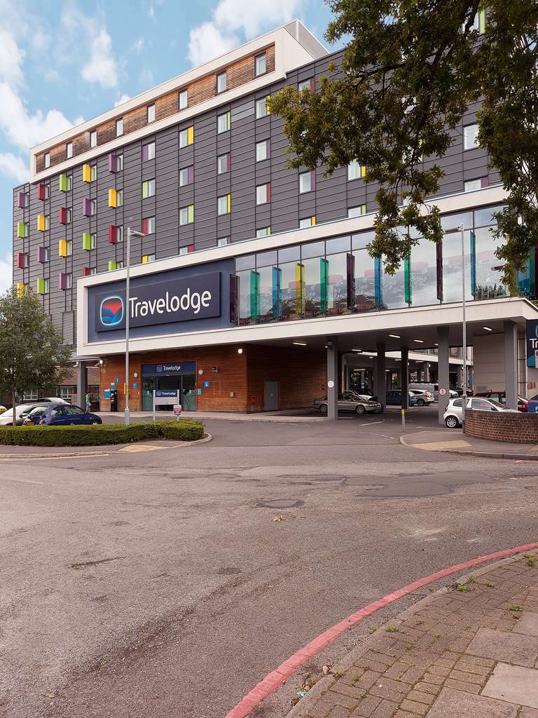 Ibis Budget London Heathrow Central Cranford Exterior foto